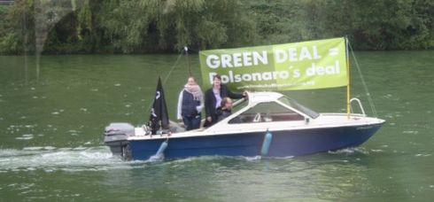 Protestboot auf der Mosel